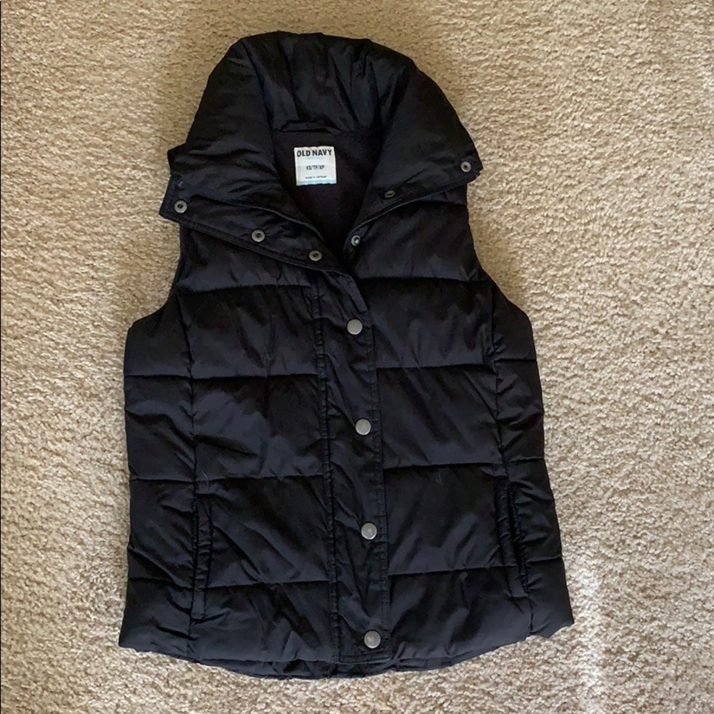 Old navy black puffer vest